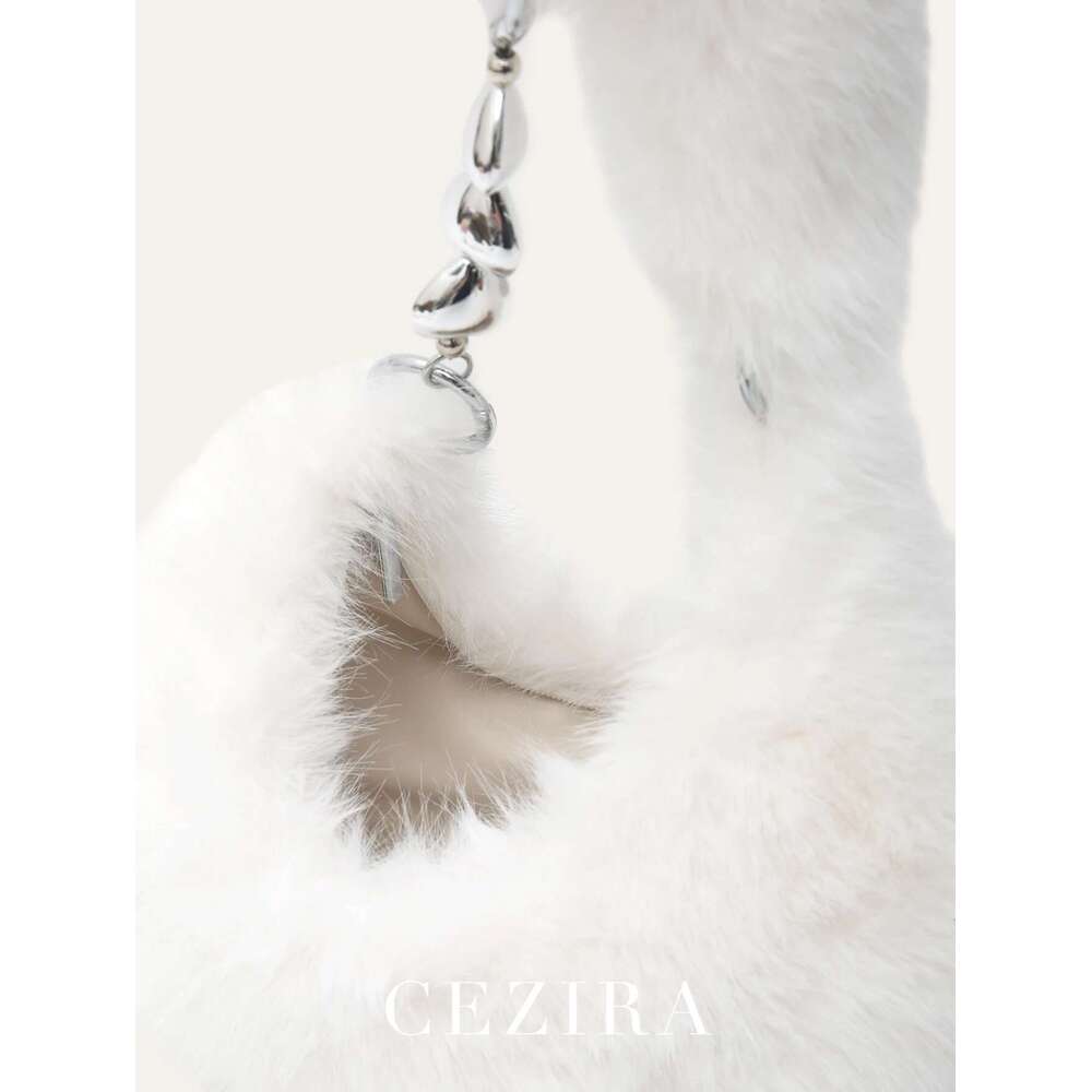 CEZIRA Plush Soft Faux Fur Hobo Women Funky Cute Heart-Shaped Chain Zipper Closure Shoulder Cross Body Bag Fashion Gift