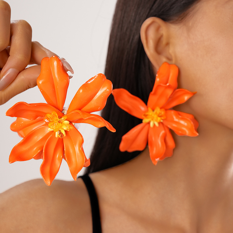 Boho Vacation Style Acrylic Floral Petal Silver Needle Earrings Bold Statement Earrings for Women with Luxury Vibe