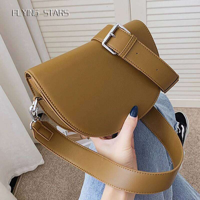 Women Shoulder Fashionable Semi-Circular Saddle PU Leather Retro Diagonal Cross Armpit Bag Popular Handbag Mobile Wallet
