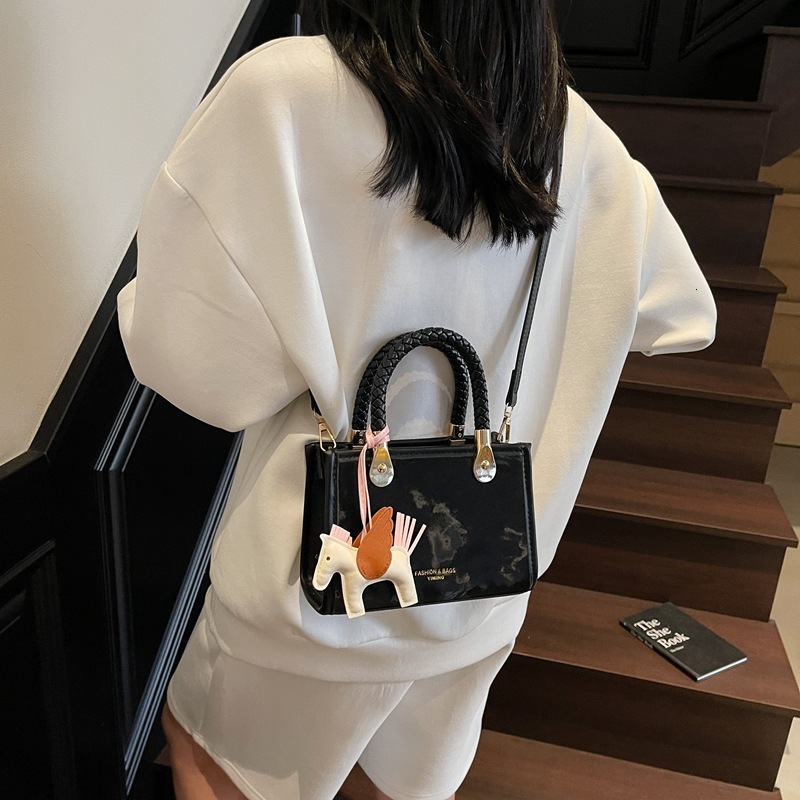 designer Korean Style Niche Design Simple Commuter Small Bag for Women 2025 Summer New High-end Versatile Crossbody Small Square Bag