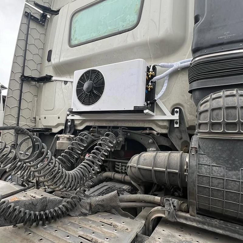 80kDiverse Use Automotive Cooler with Sturdy Build for On-the-go Comfort