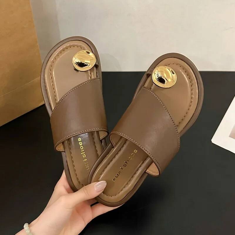 Ddmyoutdoor Summer Women Flat Soft Sole Outdoor Beach Flip Flops Sandalias Trend Metal Elegant Ladies Slides Shoes Outdoor Shoes