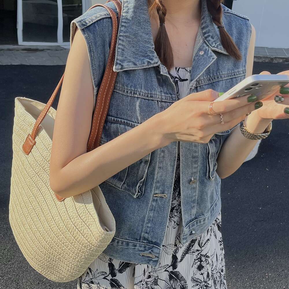 Straw Beach Tote Straw For Women Large Capacity Summer Vacation Beach Bucket Bag Mori Girl Literary Tote Woven Bag Straw Large Tote