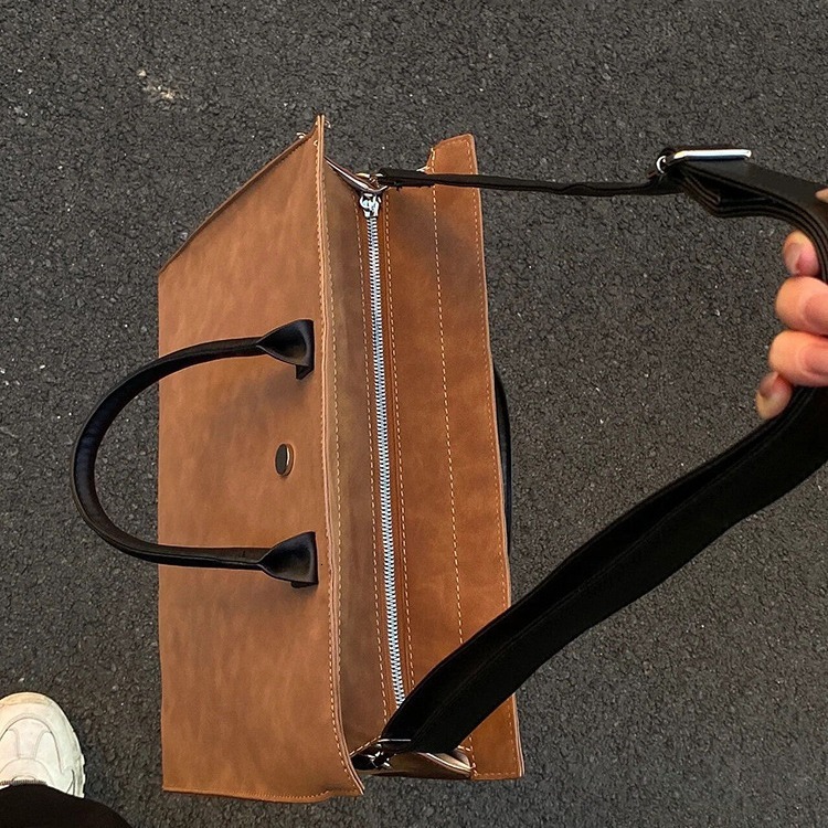 designer 2025 New Black Brother Same Style Autumn Summer Matte Retro Tote Bag Extra Large Capacity Handbag Single Shoulder Crossbody Large Bag