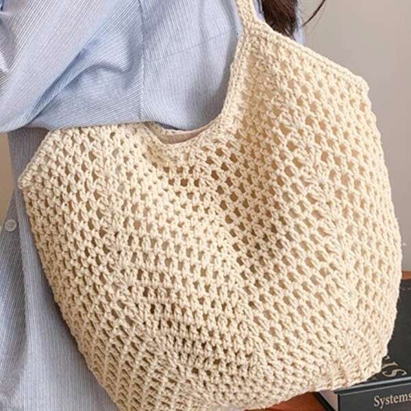 Woven Straw for Women Large Capacity 2025 New Spring Summer Versatile Casual Shoulder Beach Vacation Bag