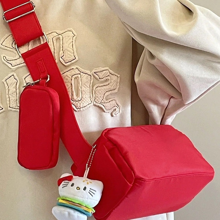 designer Korean Style Simple Red Casual Toast Bag Nylon Crossbody Pillow Bag for Women Small Square Bag Niche Shoulder Underarm Bag