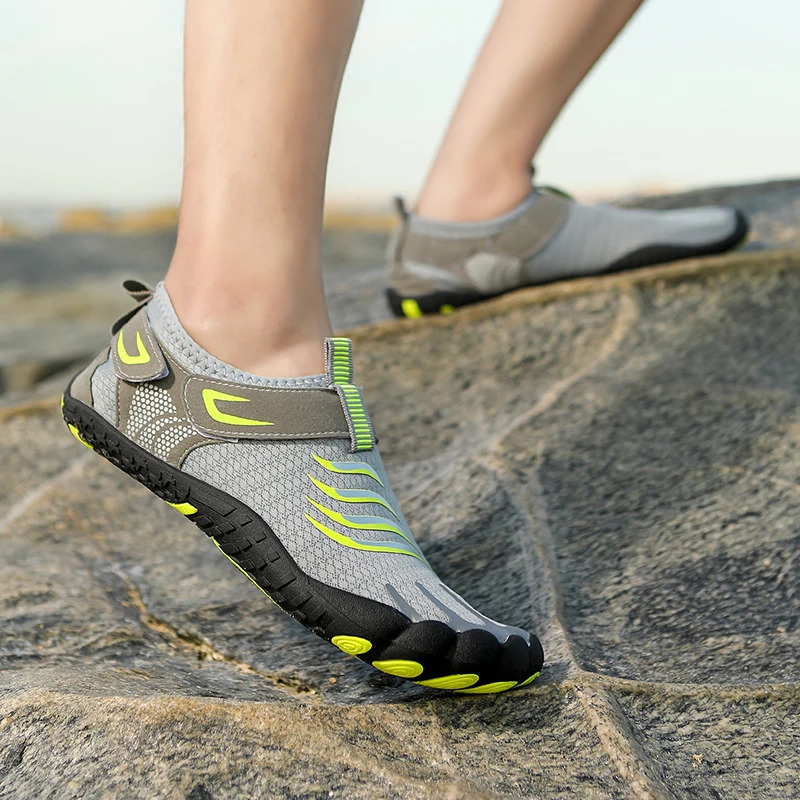 Water Shoes Men Barefoot Shoes Women Beach Aqua Shoes Boys Quick Dry Breathable Sport Sneakers Footwear Swimming Hiking Gym 250605