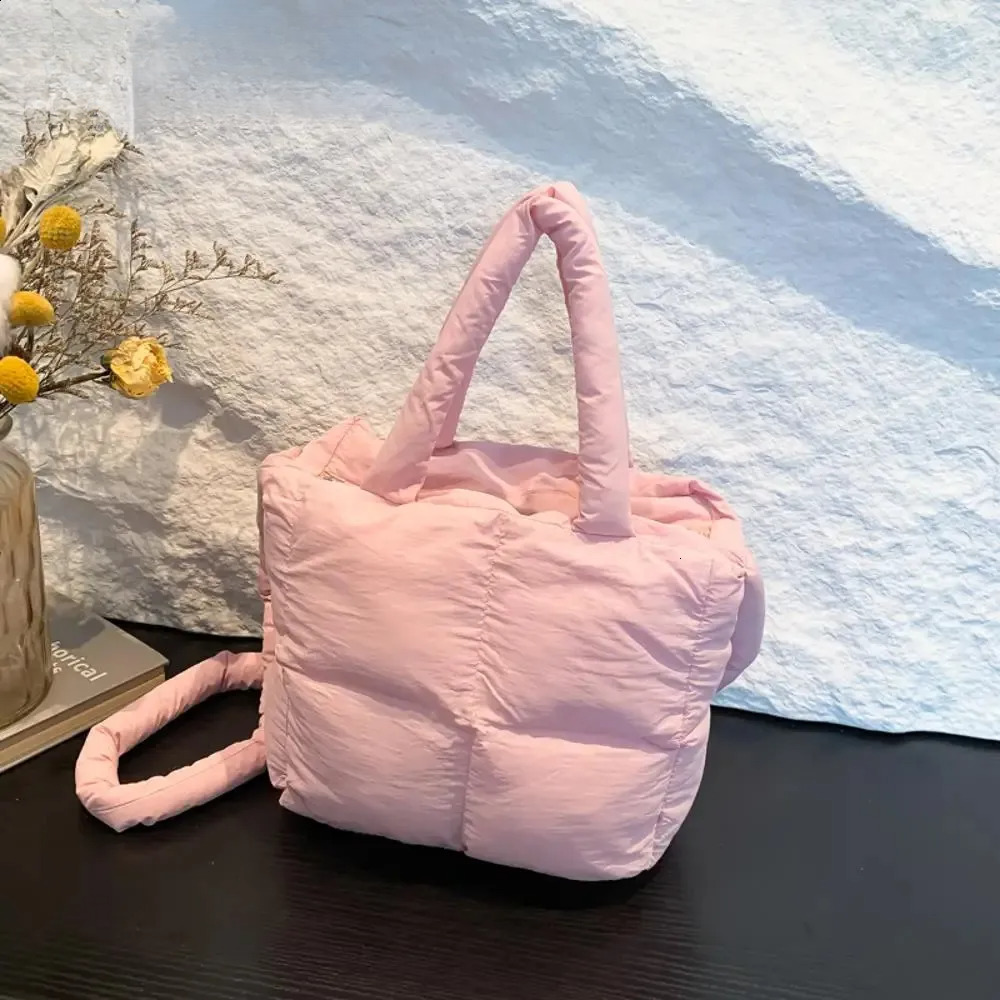 New Free Shipping Designer Bag Puffer Handbag Padded Shoulder Lightweight Backpack Pillow Shopping Bag Suitable For Womens Work And Travel