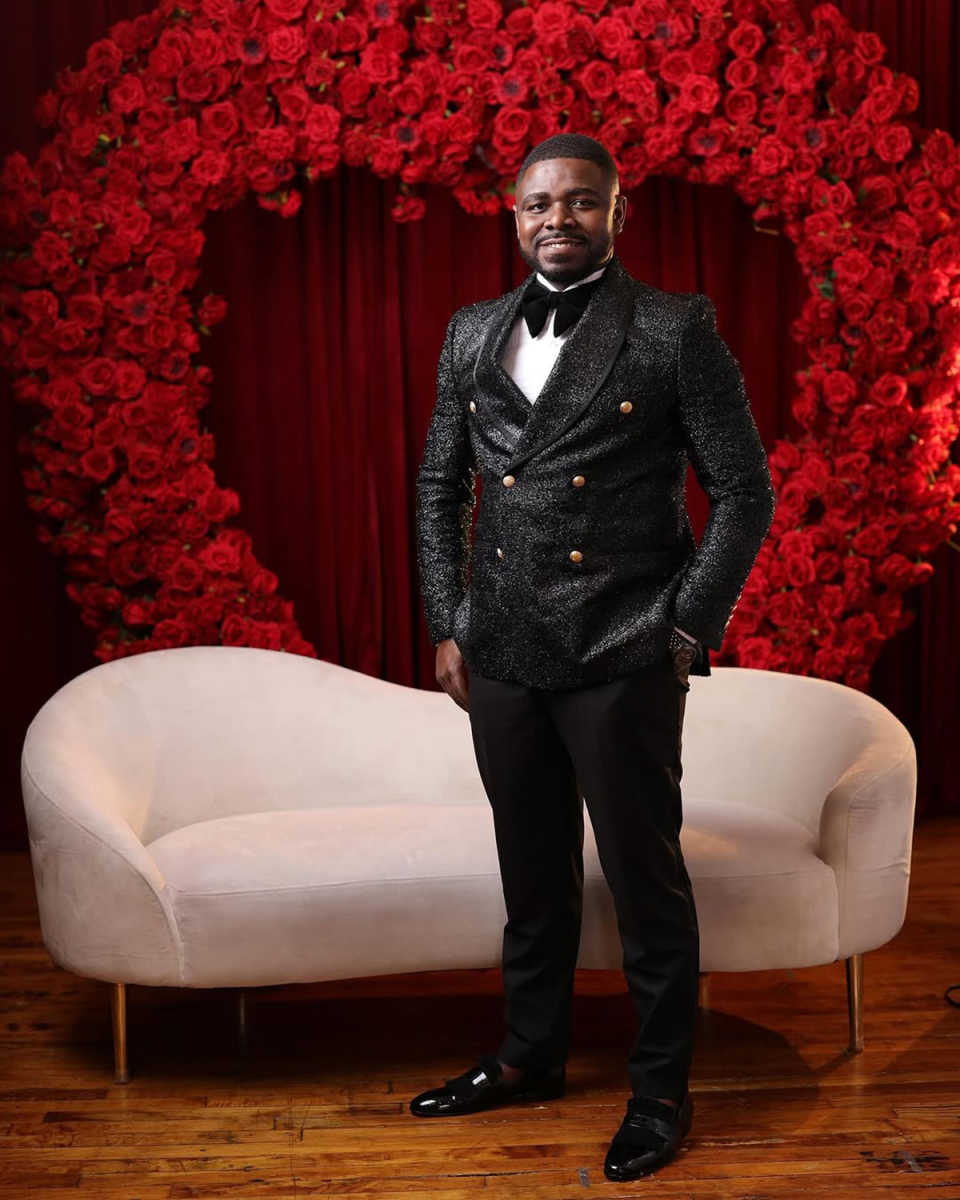 Shining Sequins Wedding Tuxedos 2 Piece Set Jacket Pants Shawl Lapel Men Suit Fashion Groom Wear Party Evening Suits Customized