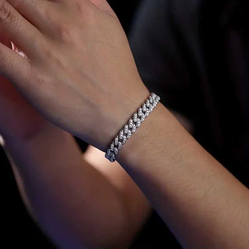 JIU ZUAN S925 Silver Moissanite Light Of Faith Luxurious Bracelet For Men And Women Cuban Chain For Engagement Anniversary W250606