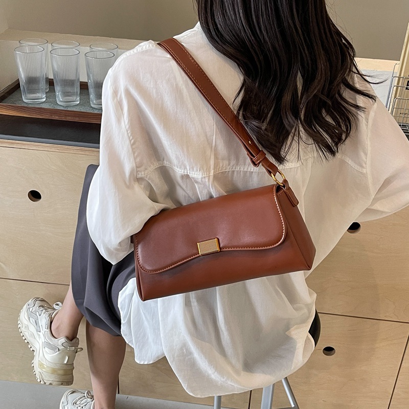 designer High-End Bag for Women Large Capacity 2025 New Trendy Fashion Ladies Crossbody Bag Niche Shoulder Underarm Baguette Bag