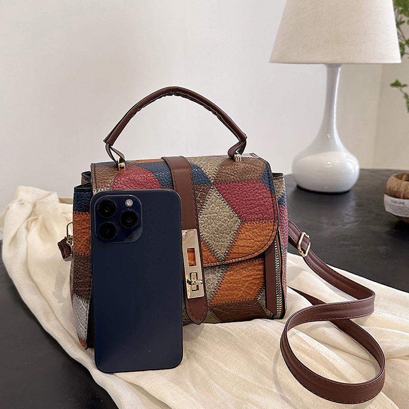 Top quality brand high-quality new free designer bag crossover soft leather retro 3D grid shoulder crossbody bag commuting handbag new free designer b