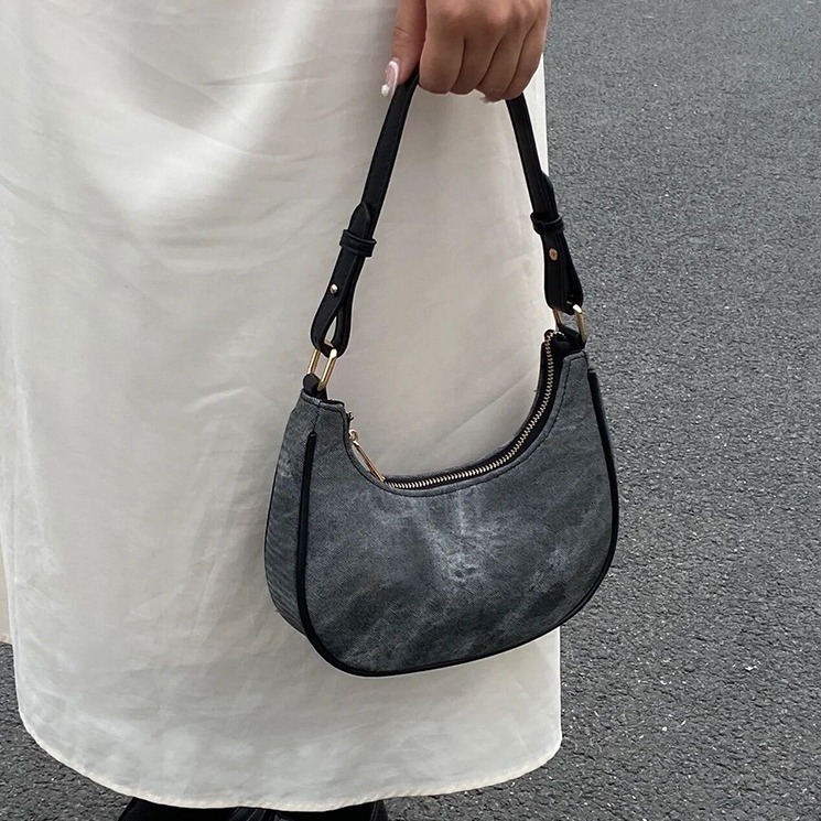 designer Niche Designer Gradient Crescent Shoulder Bag High-end Underarm Bag for Women Casual Texture Handbag Crossbody Bag for Women