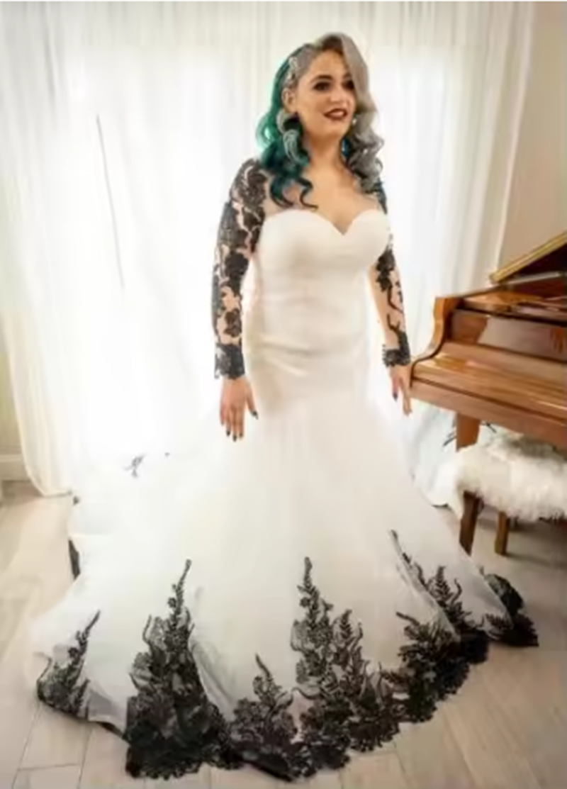 Black White Gothic mermaid Wedding Dress Long Sleeves country outdoor Bridal Gown Lace Appliques Vestido De Novia Customized