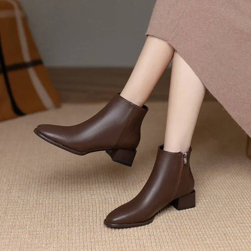 Ddmyoutdoor Women S Ankle British Style New Pointed Boots Low Heel Anti Slip Zipper Outdoor Work Shoes Botas Mujer Outdoor Shoes