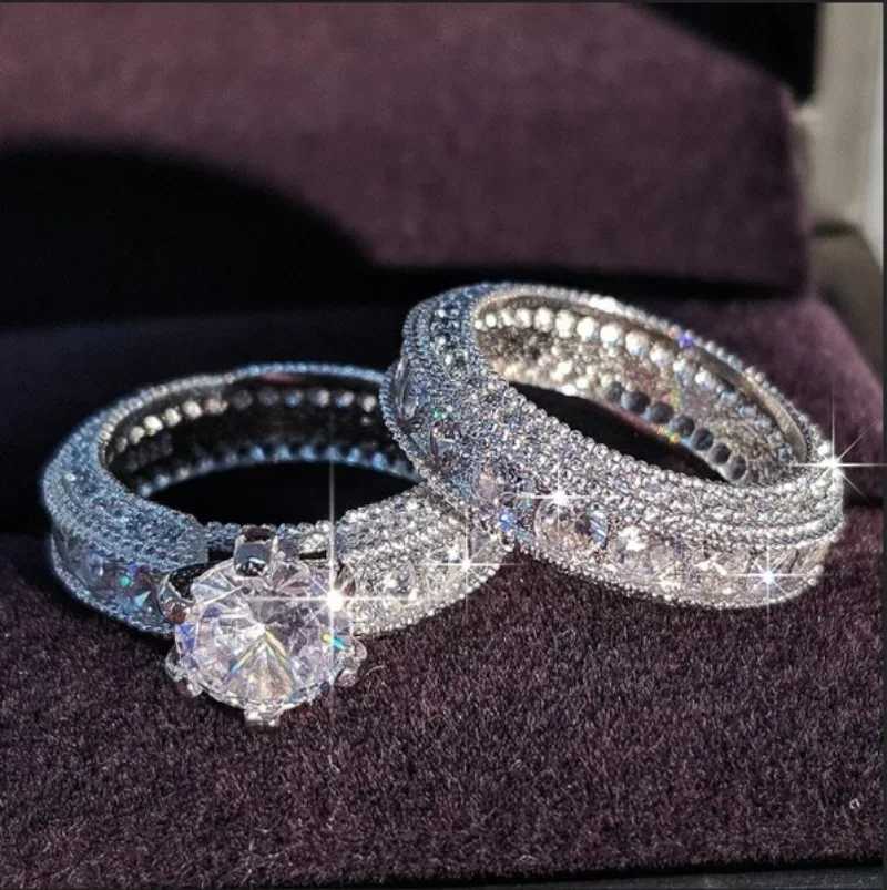 2024 New Sparkling Silver Color Cubic Zirconia Wedding Rings Set for Women Elegant Couples Engagement Ring Banquet Party Jewelry W250606