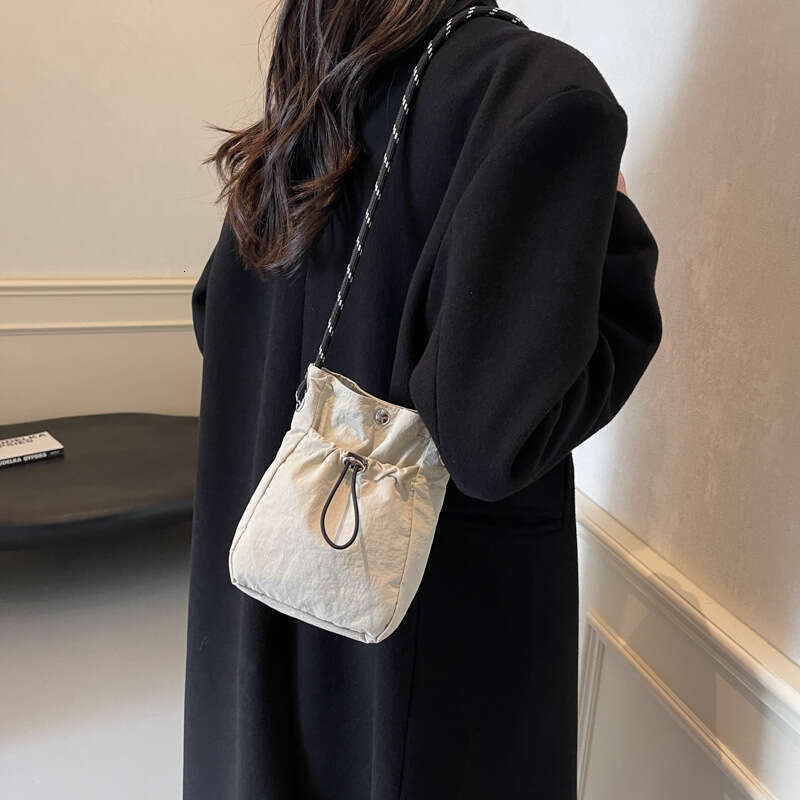 Korean Niche Canvas for Women 2024 New Trendy Fashion Square Versatile Casual Crossbody Small Bag