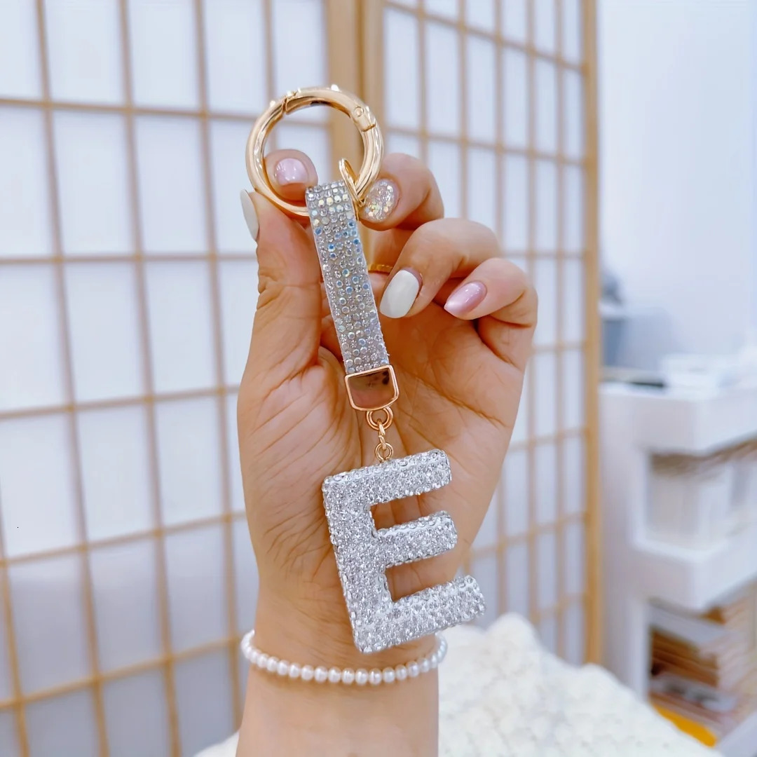 1pc Sparkling Rhinestone Alphabet Keychain Alloy Round Letter Charm with Ring Buckle Decorative Crystal Pendant Accessory 250605