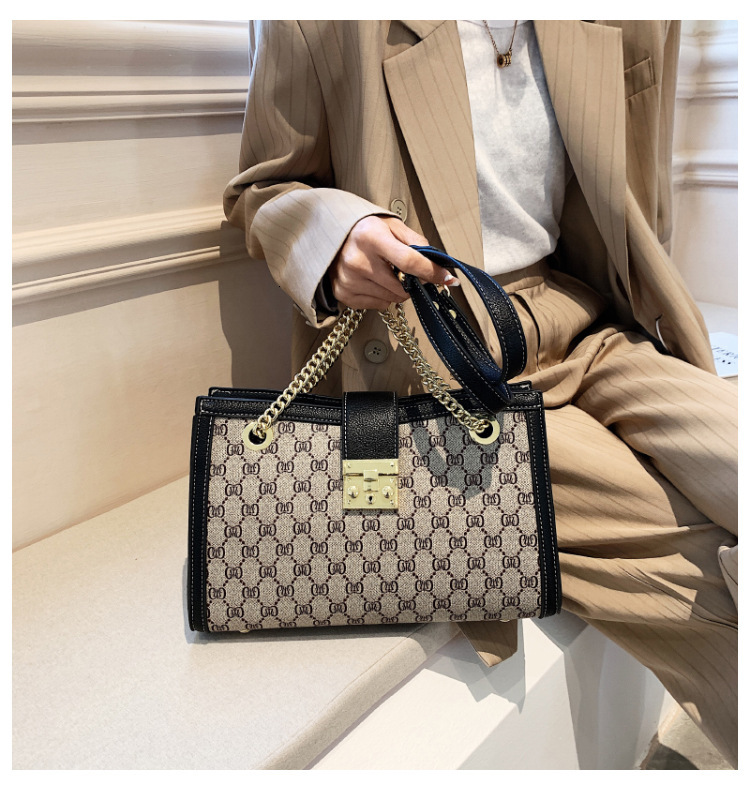 Free Shipping Designer Bag Advanced Sense Tote 2025 New Large Capacity Fashion Chain Handbag Versatile Style Single Shoulder Diagonal Straddle Women&#