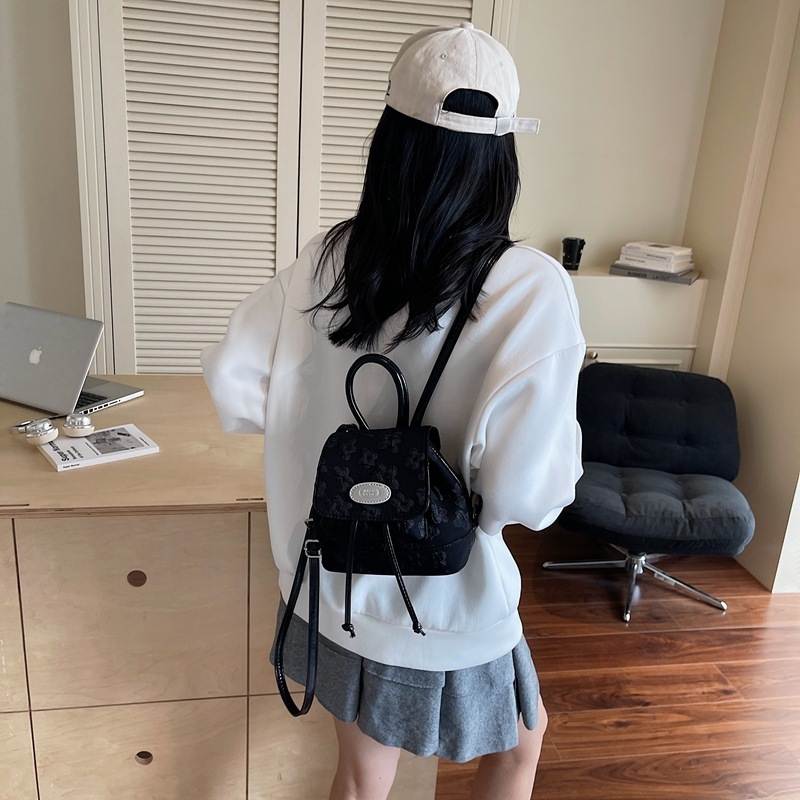 designer Korean Style Simple Backpack 2025 New Model for Female College Students, Compact and Lightweight Backpack with High-Quality Texture, Bucket B