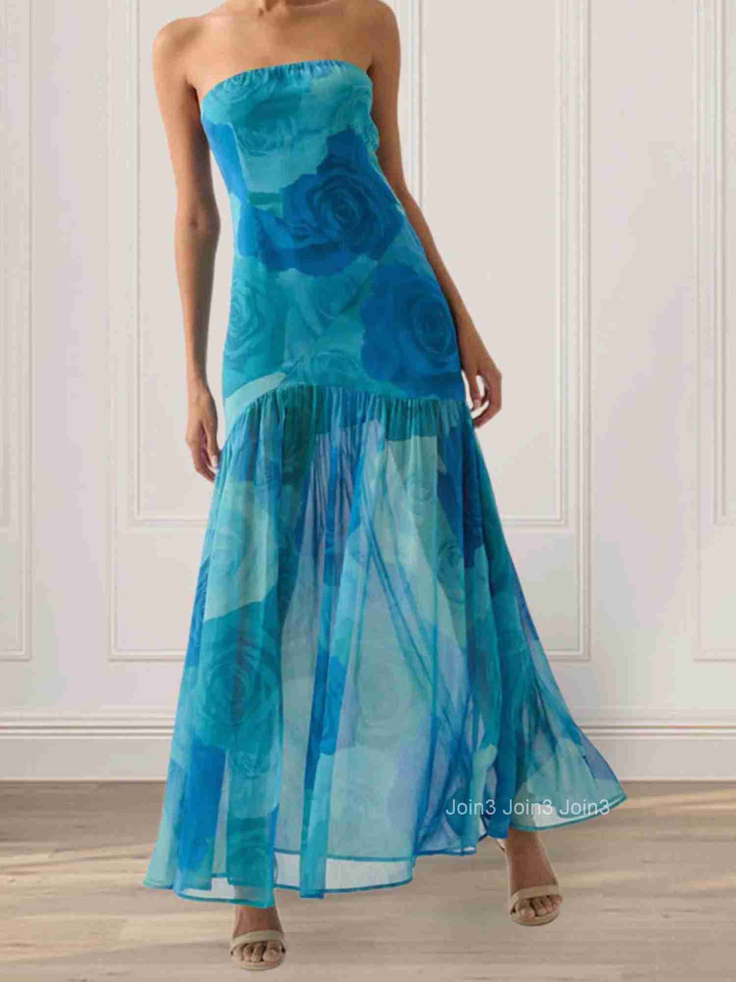 Elegant Black Lace Halter Neck Maxi Dress with Side Slit and Open Back for Evening Party Wedding Prom Clubwear