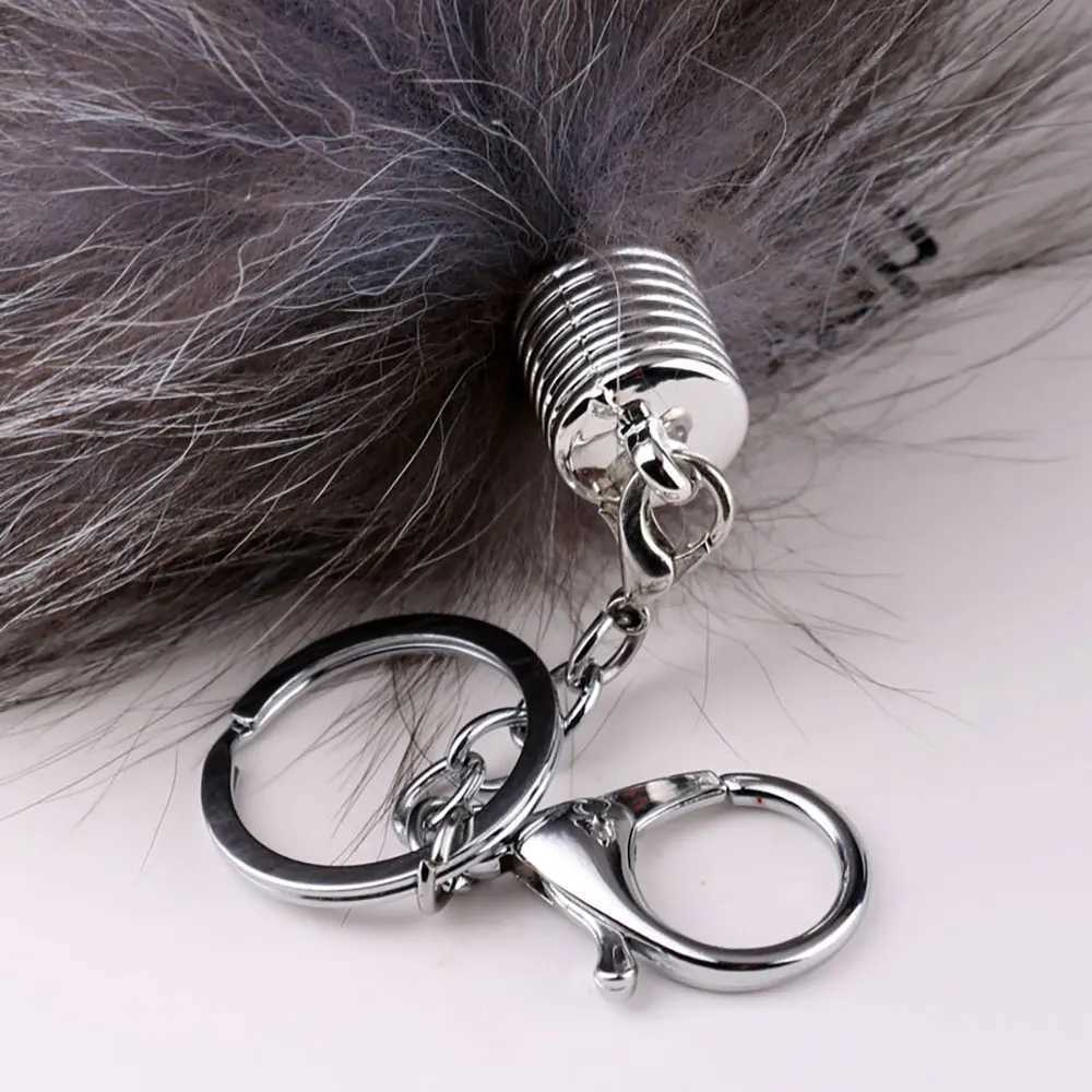 1Pcs Huge Real Fox Tail Keychain Tassel Bag Cosplay Toy Handbag Accessories Hook Pendant Halloween Cosplay XJ250607
