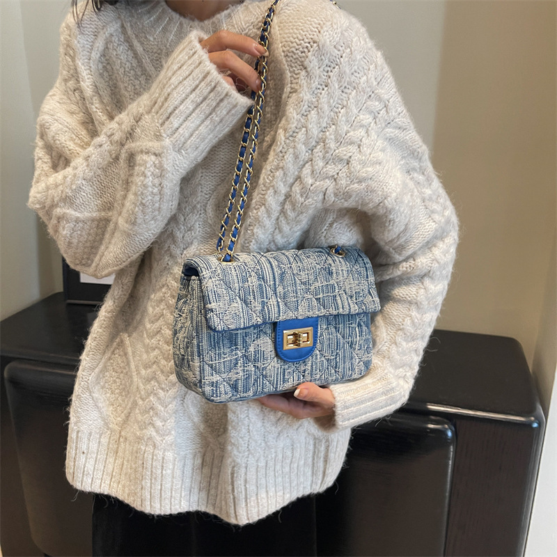 designer Quilted Chain Underarm Bag for Women 2025 New Trendy Texture Autumn Winter Denim Versatile Shoulder Crossbody Small Square Bag