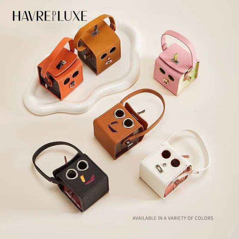 Hot Selling Leather Earphone Charm Neat And Orderly Storage Cute Funny Keychain Pendant Robot Creative Design Mini Bag Accessories Designer Bags