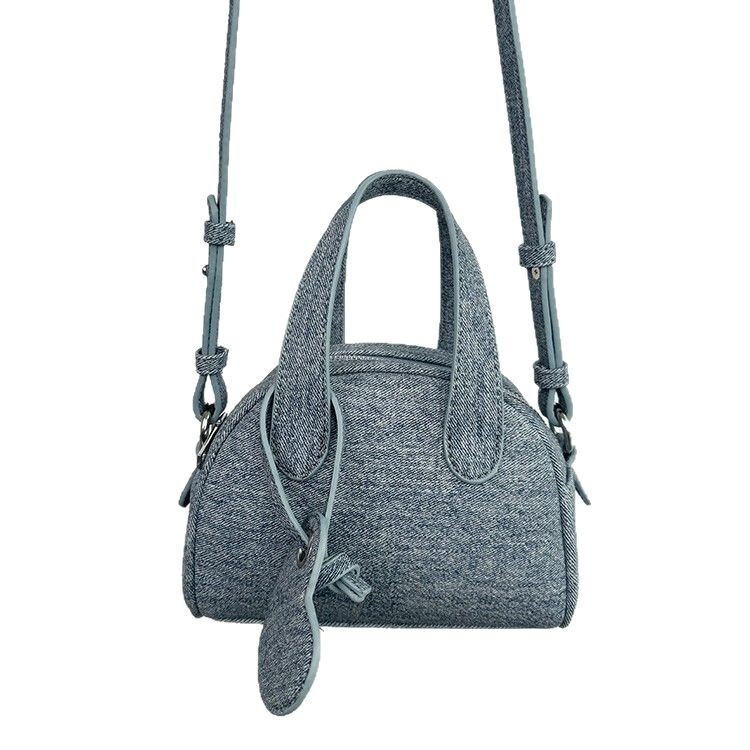 Top quality Brand High Quality New Style Heart Bag High-Quality Women 2025 New Niche High-End Denim Handbag Crossbody Bag New Free Delivery Designer B