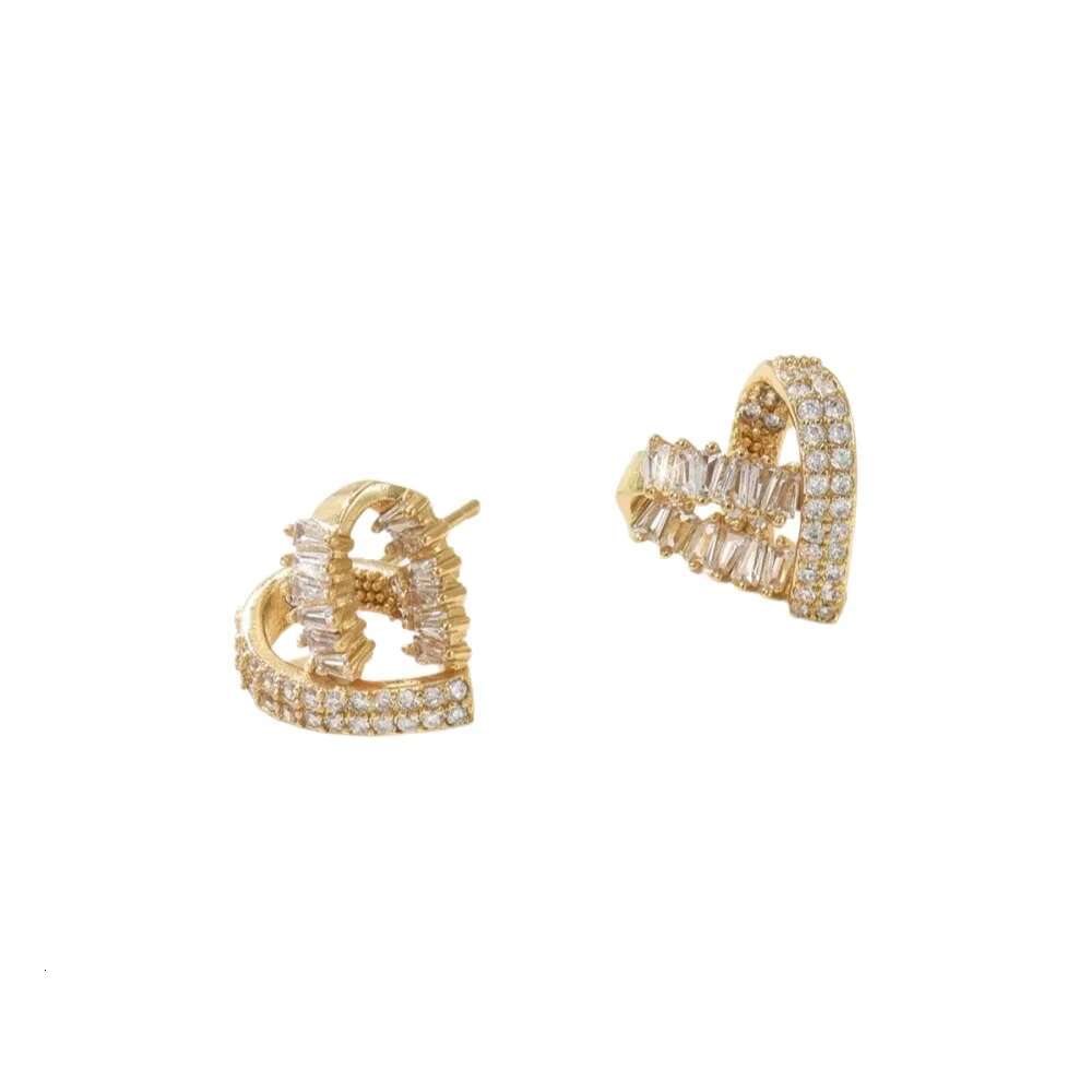 Womens Fashion Stud Earrings High Quality Pure Copper New Product Design Gifts with Rotating Heart and Zircon Stone