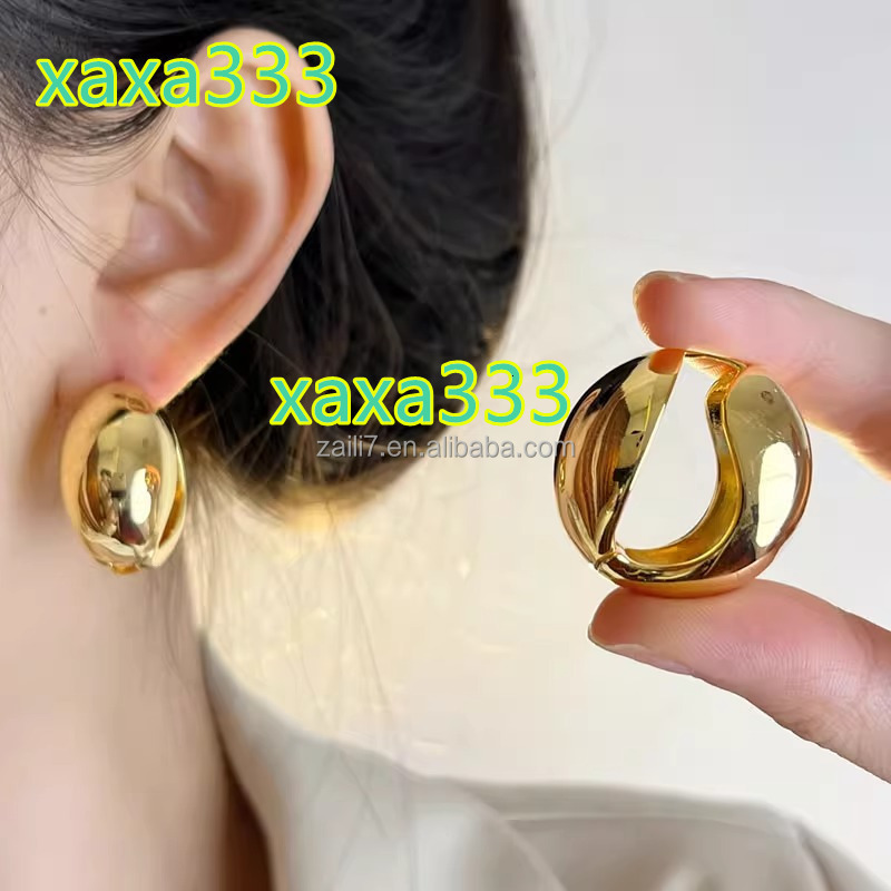 Luxury Unique Womens Stud Earrings Minimalist Cool-Neutral Style Smooth-Surface Round Ear Rings Gold Plated
