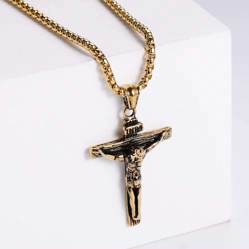 Wholesale Cross Necklace Religious Jewelry 18K PVD Gold Plated Stainless Steel Pendant Christian Jesus Cross Necklaces for Men