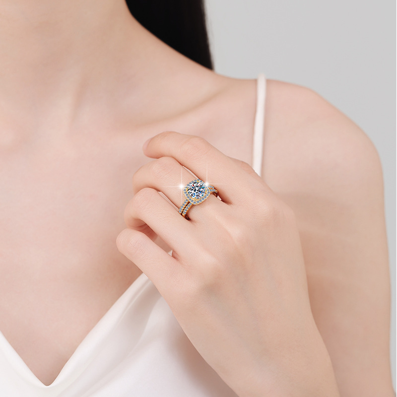 Elegant Moissanite Ring in S925 Sterling Silver, Perfect for Stackable Designs and Engagements, Trendy One-Stone Band, Affordable Luxury, Cross-Border