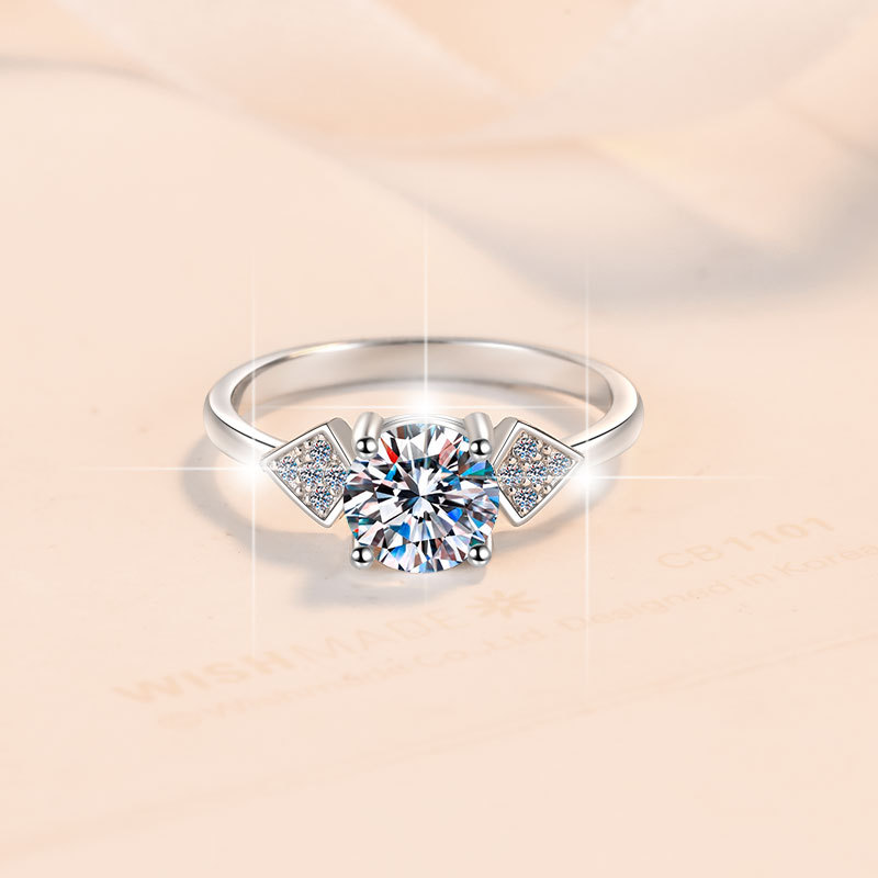 Chic Bridal Accessory: Premium Quality Moissanite Gemstone, Geometrical Styling
