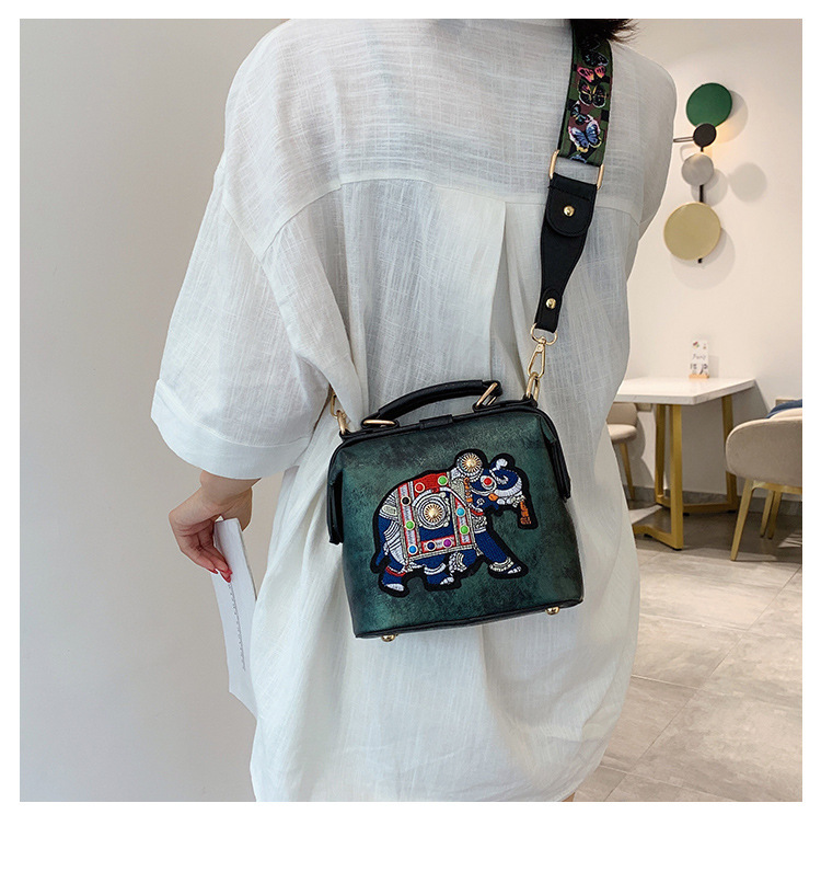 Free Shipping 2025 New Designer Bag Luxury Wallet Fashion Cartoon Handbag Shoulder Bag Korean Style Multifunctional Broadband Crossbody Bag