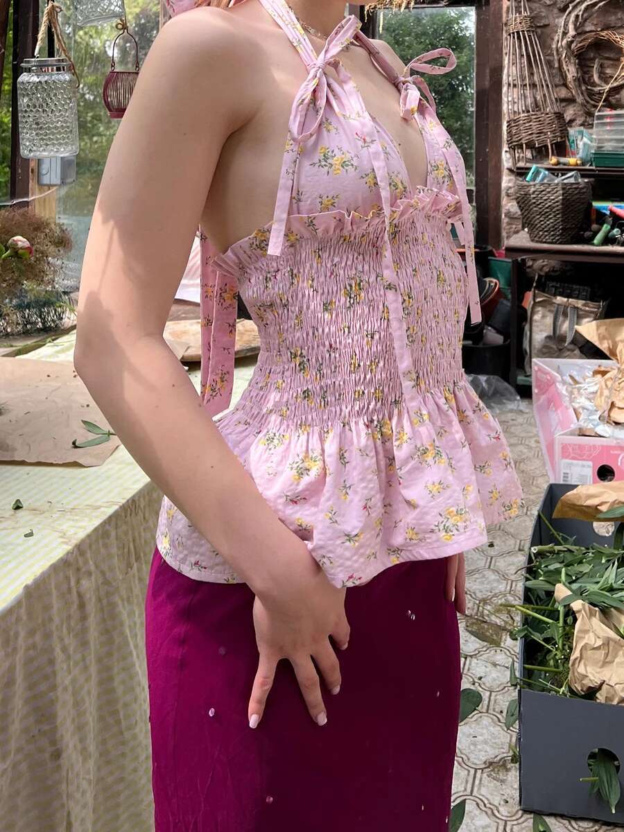 Floral Print Halter Neck Tank Top with Swiss Dot Detailing and Backless Design - Sleeveless Summer Vest for Streetwear