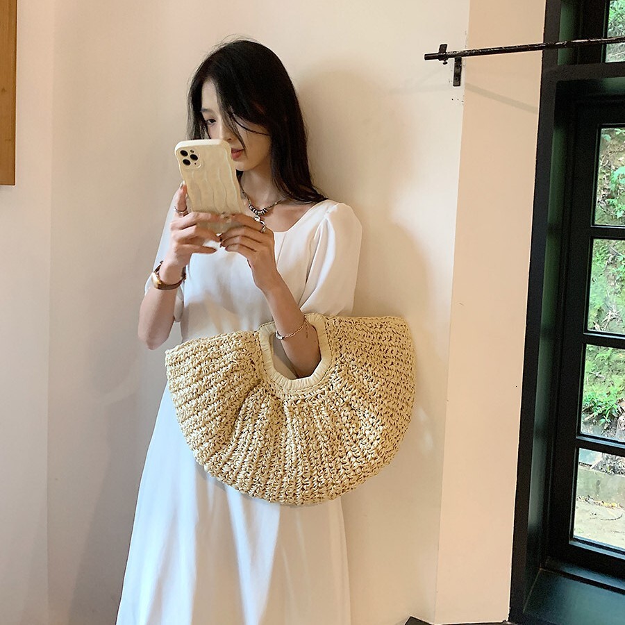 designer Straw Handbag for Women, Niche 2025 New Style, Single Shoulder Crossbody Bag, Versatile Beach Bag, Handheld Baske