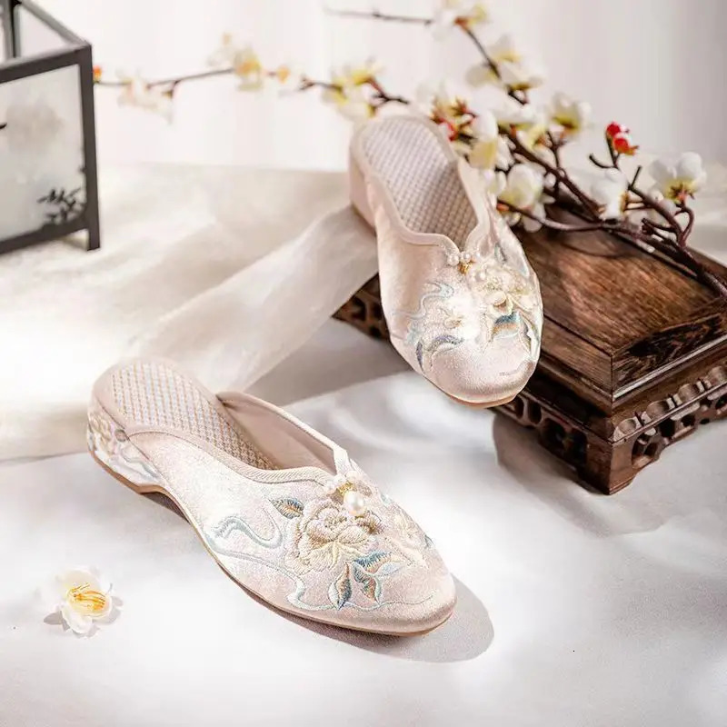 Spring Summer Womens style Baotou Half Slippers Ethnic Style Pointed Silk Satin Embroidered Home Cloth Slippers Casual Slippers 250603