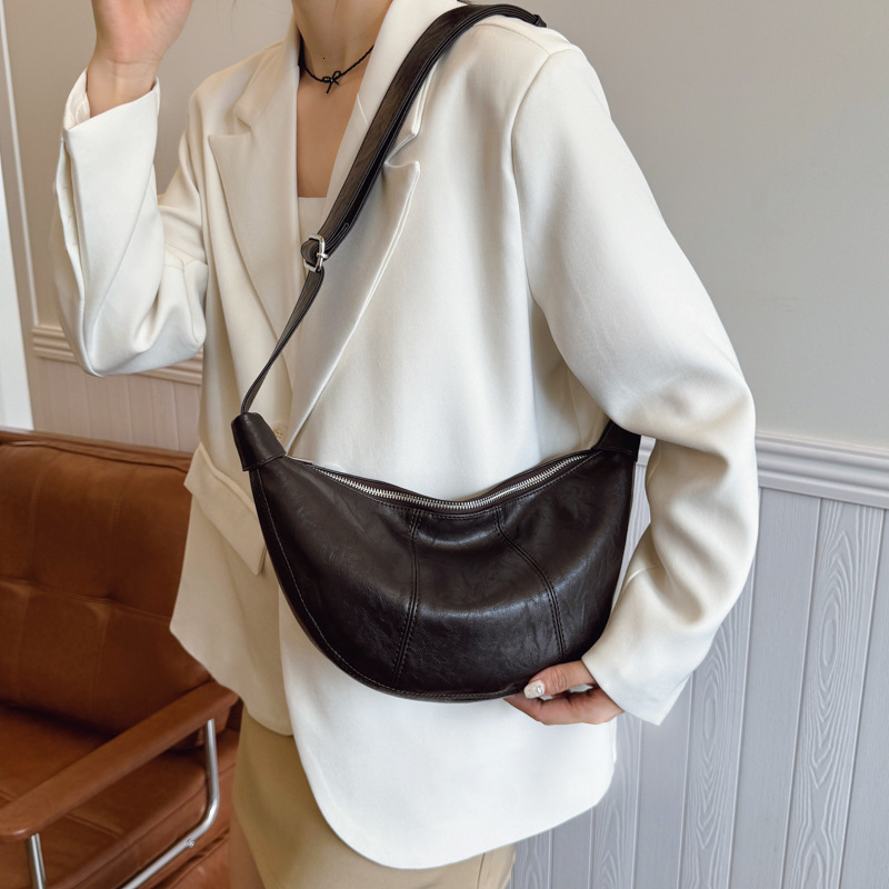 designer Large Capacity Retro Dumpling Bag for Women 2025 New Trend Lazy Style Shoulder Bag Niche Commuter Crossbody Croissant Bag