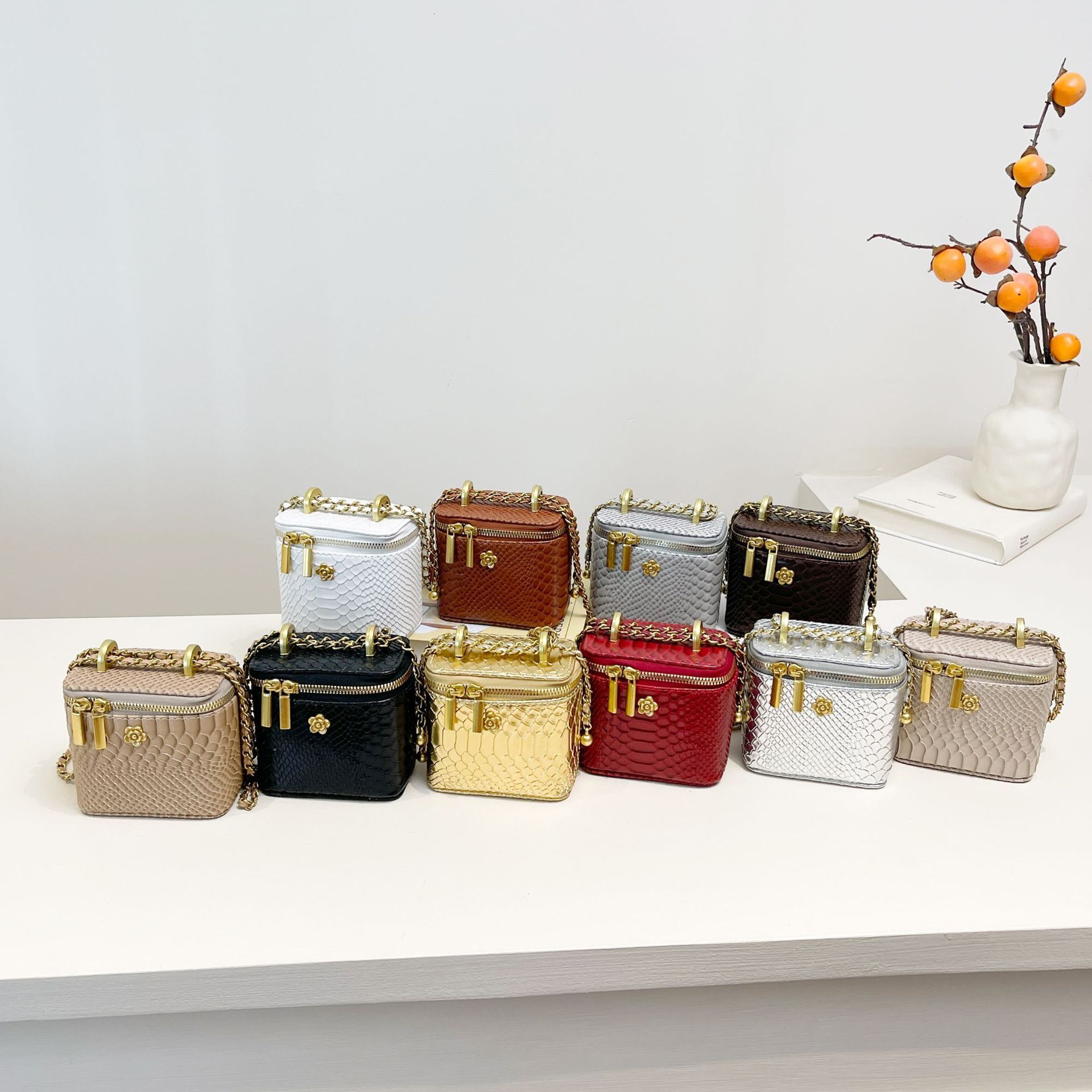 designer Textured Mini Square Bag for Women Versatile Casual Fashion Lipstick Coin Earphone Bag High-end Chain Crossbody Bag