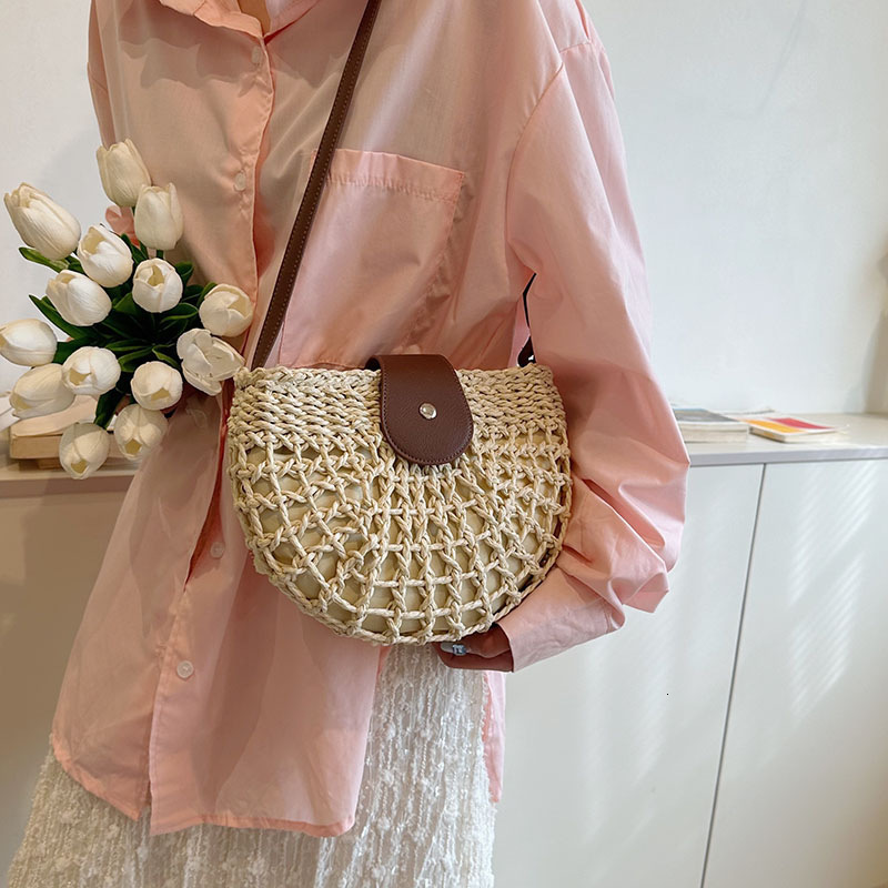 designer Summer Beach Vacation Woven Saddle Bag for Women 2025 New Trendy Versatile Casual Commuter Crossbody Straw Bag