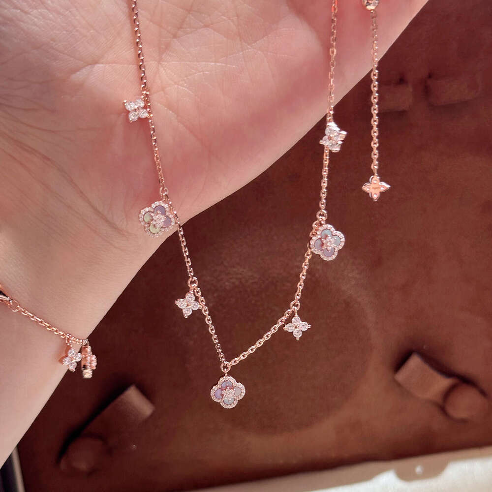 designer jewelry Korean and Japanese Style Zircon Rhombus Flower for Women Fashion Versatile Personality Bracelet Light Niche High-end Sense Jewelry