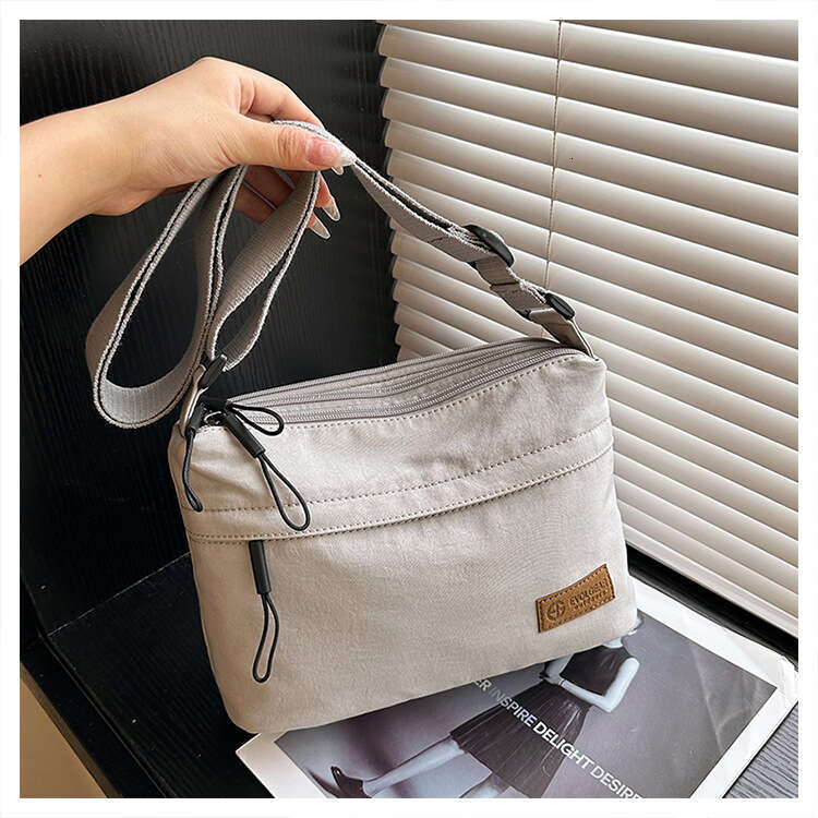 Minimalist Solid Color Nylon for Women 2024 New Multifunctional Casual Waterproof Portable Fashion Single Shoulder Crossbody Bag