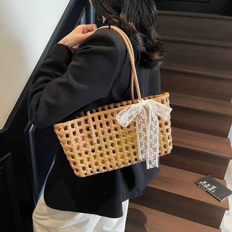 designer Niche Hollow Woven Basket Bag Niche Beach Vacation Bag New Casual Lightweight Versatile Underarm Handbag Larg