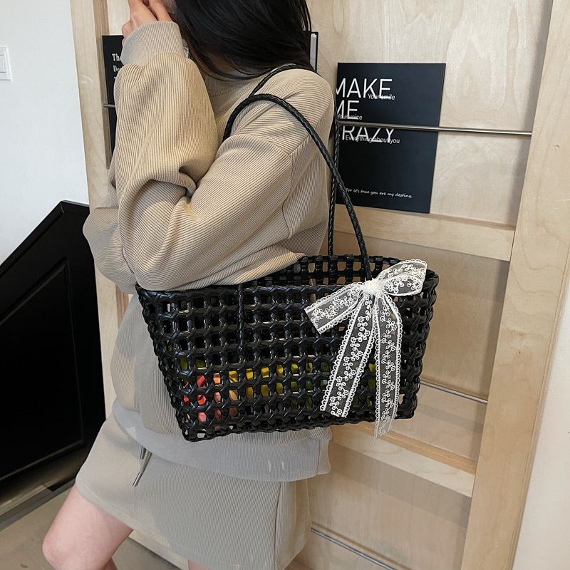 designer Niche Hollow Woven Basket Bag Niche Beach Vacation Bag New Casual Lightweight Versatile Underarm Handbag Larg