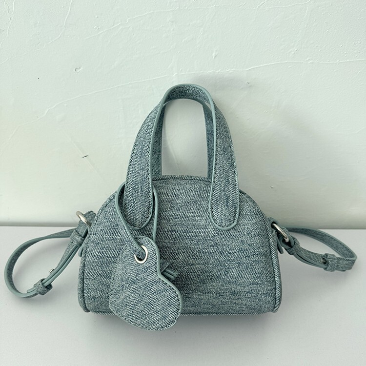 Top quality Brand High Quality New Style Heart Bag High-Quality Women 2025 New Niche High-End Denim Handbag Crossbody Bag New Free Delivery Designer B