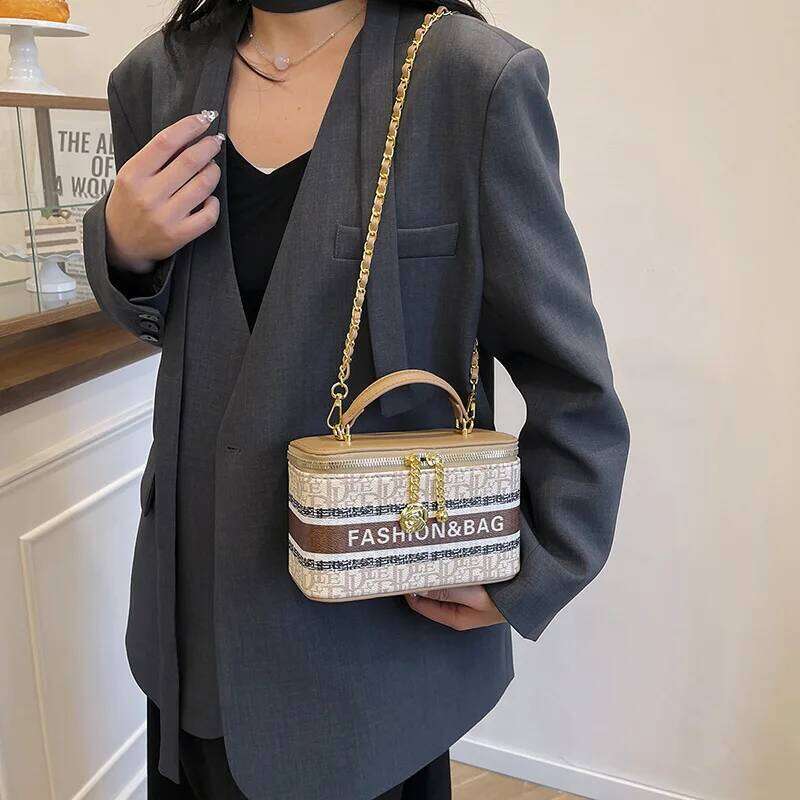 Women 2025 New Style Simple Fashion Retro Letter Large Capacity Handheld Box Crossbody Bag
