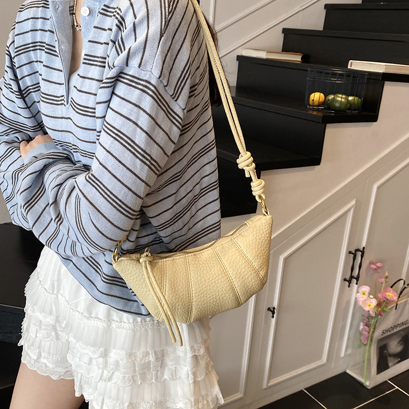 designer French Niche Croissant Bag 2025 New Underarm Bag Trendy Fashion Dumpling Bag Versatile Simple Shoulder Crossbod