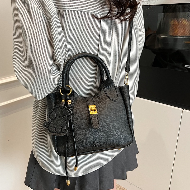designer High-End Bag for Women 2025 New Trend Lychee Pattern Basket Handbag Versatile Tote Bag Shoulder Crossbody Bag