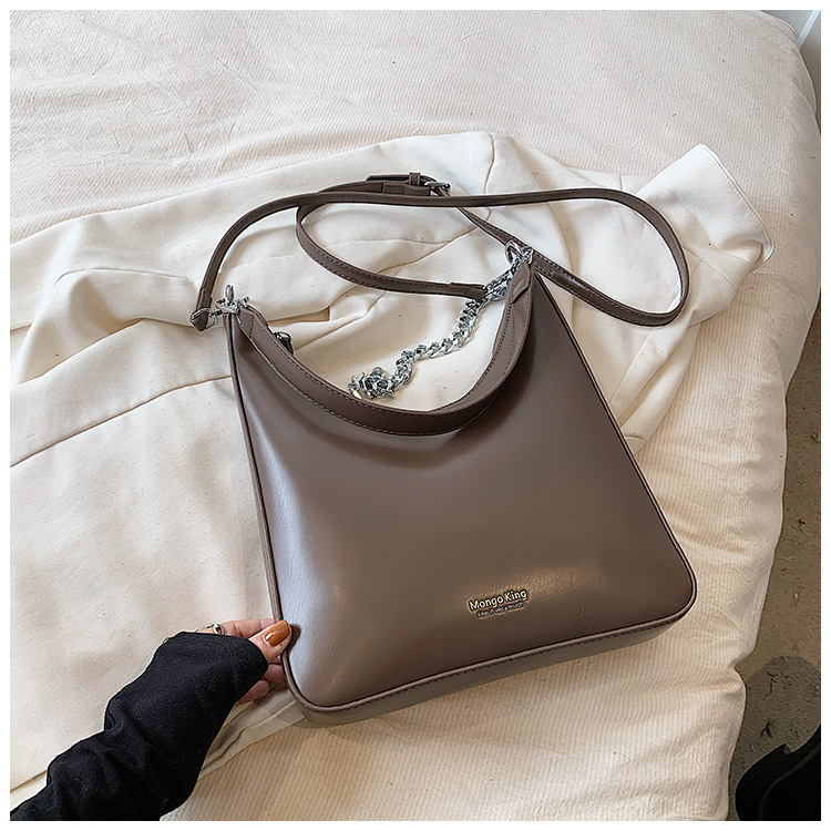 Free Shipping Designer Bag light Luxury Simplicity Autumn And Winter New Maillard Style Fashion Shoulder Chain Design Atmospheric Crossbody Bag